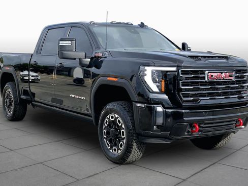 Used 2024 GMC Sierra 2500 AT4 w/ AT4 Premium Plus Package AWD/4WD image 3