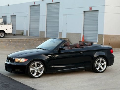 Used 2009 BMW 135i Convertible RWD image 20