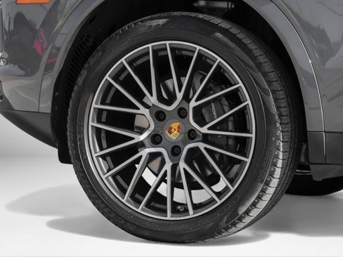 Used 2019 Porsche Cayenne image 75