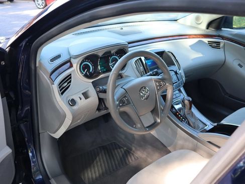 Used 2010 Buick LaCrosse CX FWD image 8