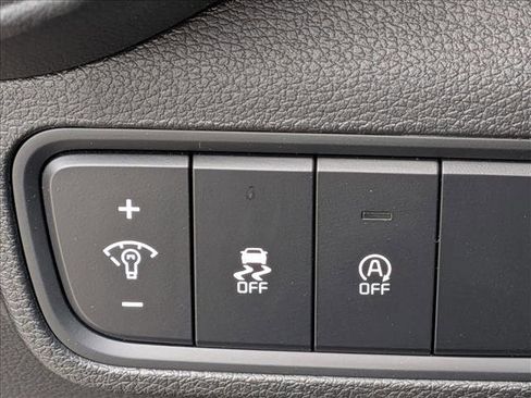 Used 2024 Kia Soul LX FWD image 13