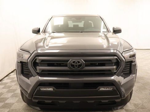 Used 2025 Toyota Tacoma SR5 AWD/4WD image 4