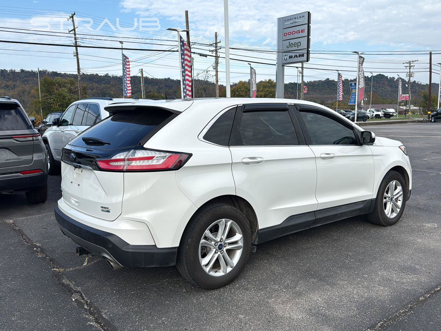 Used 2020 Ford Edge SEL w/ Convenience Package AWD/4WD image 5