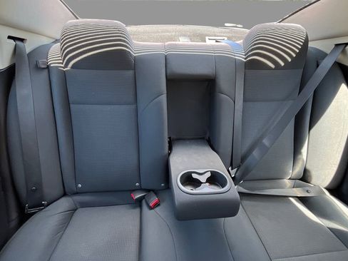 Used 2010 Dodge Charger SXT RWD image 12