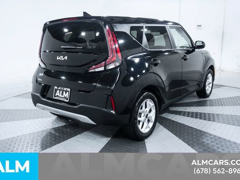 Used 2025 Kia Soul LX w/ LX Technology Package FWD image 7