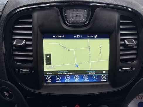 Used 2017 Chrysler 300 S image 18