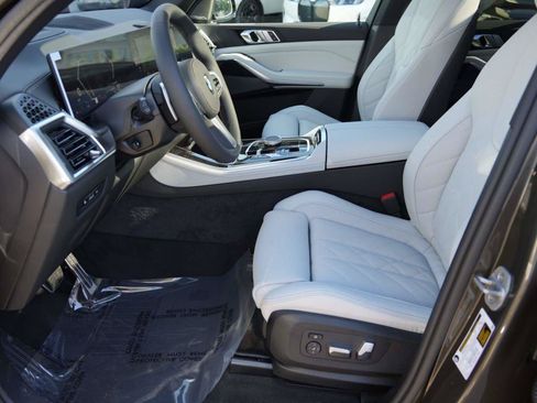 Used 2026 BMW X5 sDrive40i w/ M Sport Package RWD image 7