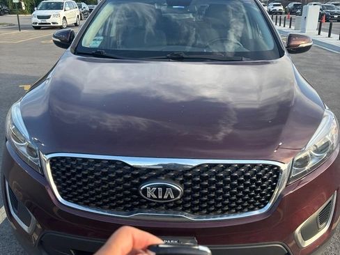 Used 2016 Kia Sorento FWD w/ LX Convenience Package image 1