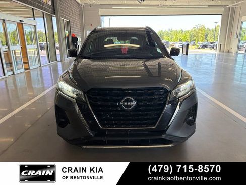 Used 2022 Nissan Kicks SR w/ Premium Package FWD image 5