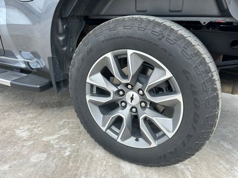 Used 2022 Chevrolet Silverado 1500 RST w/ Z71 Off-Road Package AWD/4WD image 10