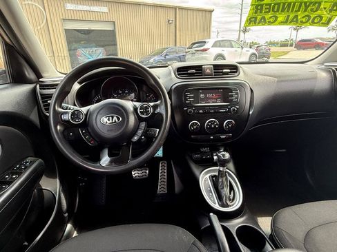 Used 2014 Kia Soul + w/ UVO w/Eservices Package FWD image 8