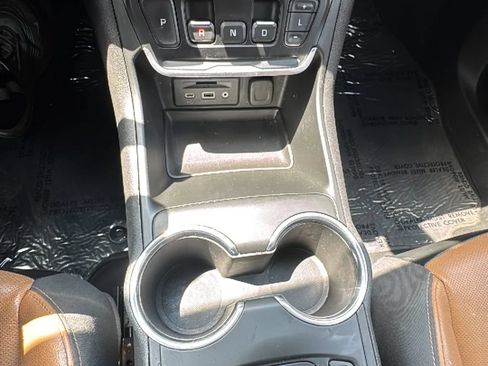 Used 2021 GMC Terrain SLT AWD/4WD image 30