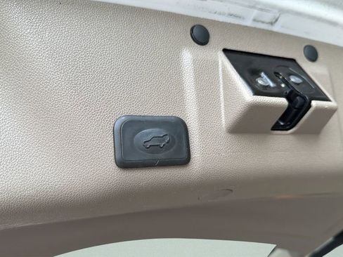 Used 2016 GMC Acadia Denali FWD image 26
