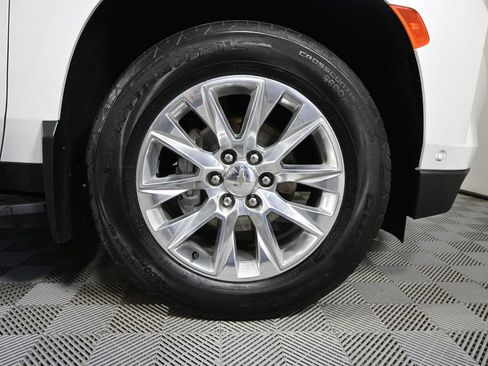 Used 2023 Chevrolet Suburban Premier w/ Advanced Technology Package AWD/4WD image 11