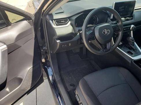 Used 2025 Toyota RAV4 XLE AWD/4WD image 11
