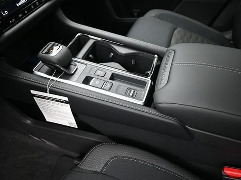 New 2026 Nissan Pathfinder SV w/ SV Premium Package FWD image 18