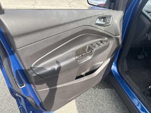 Used 2019 Ford Escape SE AWD/4WD image 17