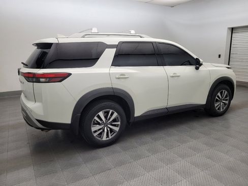 Used 2023 Nissan Pathfinder SL FWD image 10