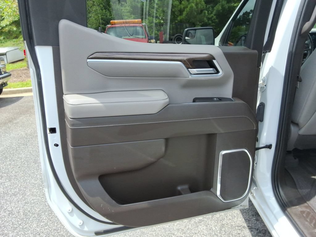 Used 2022 Chevrolet Silverado 1500 LT w/ Protection Package AWD/4WD image 17