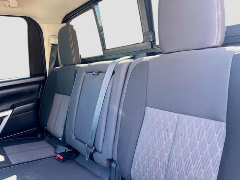Used 2024 Nissan Titan SV w/ SV Convenience Package RWD image 24