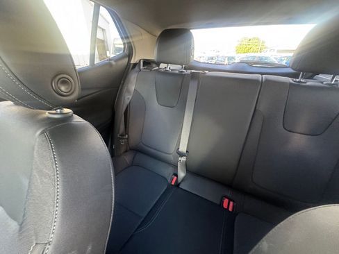 Used 2025 Buick Encore GX Preferred image 37