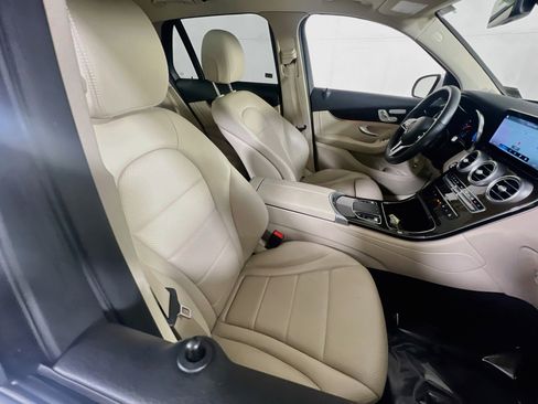 Used 2021 Mercedes-Benz GLC 300 4MATIC image 28