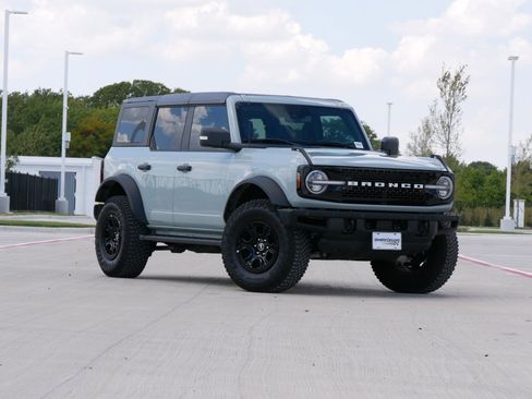 Used 2024 Ford Bronco Wildtrak AWD/4WD image 2