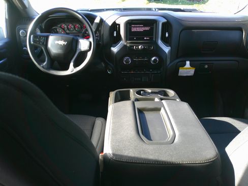 Used 2024 Chevrolet Silverado 2500 Custom w/ Custom Value Package image 30