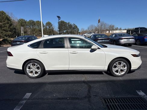 Certified 2023 Honda Accord LX image 2