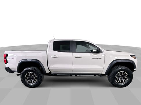 New 2026 Chevrolet Colorado ZR2 w/ Technology Package image 44
