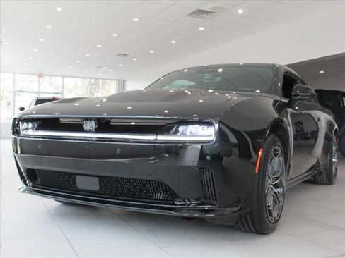 New 2024 Dodge Charger R/T w/ Plus Group image 4