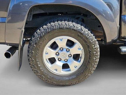 Used 2012 Toyota Tacoma 4x4 Double Cab w/ TRD Off-Road Pkg image 18