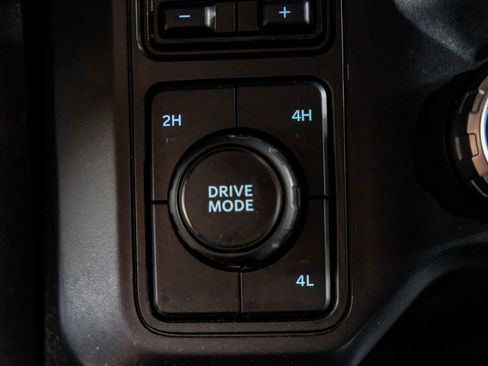 Used 2024 Ford F350 Platinum image 26