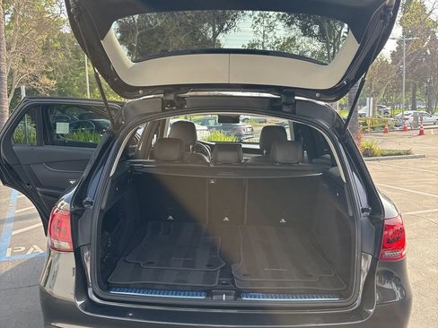 Certified 2022 Mercedes-Benz GLC 300 image 10