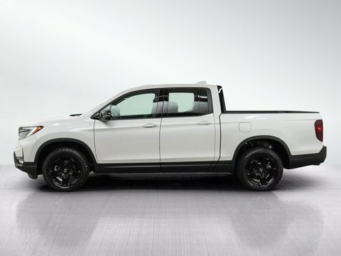 Used 2024 Honda Ridgeline Black Edition image 2
