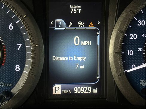 Used 2018 Toyota Sienna LE FWD image 45