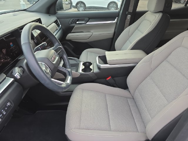 Certified 2025 GMC Terrain Elevation AWD/4WD image 10