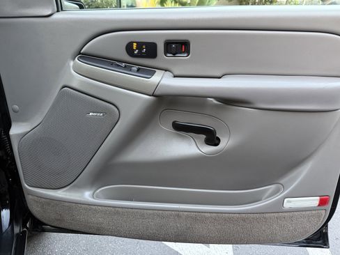 Used 2005 Chevrolet Avalanche LT w/ Preferred Equipment Group image 17