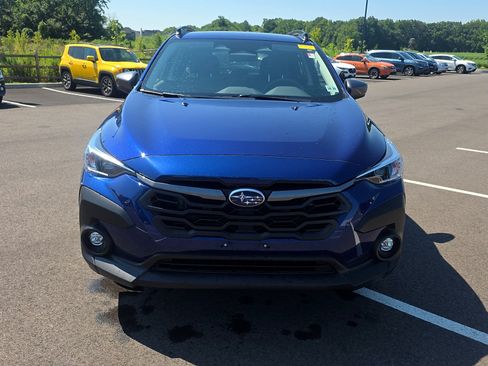 Used 2024 Subaru Crosstrek 2.0i Premium AWD/4WD image 2