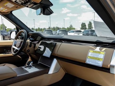 New 2026 Land Rover Range Rover SE AWD/4WD image 15