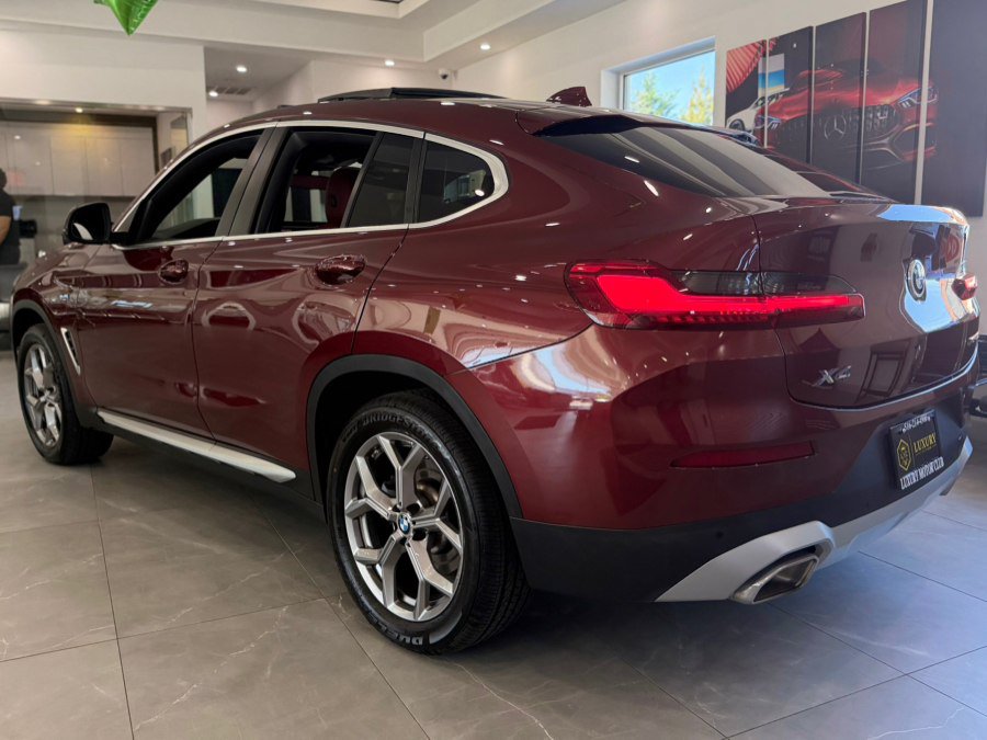 Used 2023 BMW X4 xDrive30i w/ Premium Package AWD/4WD image 6