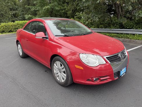 Used 2008 Volkswagen Eos 2.0T FWD image 3