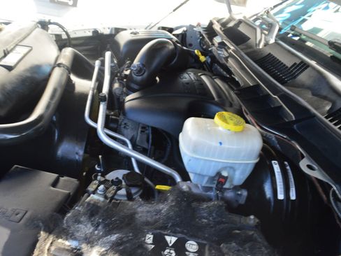 Used 2017 RAM 2500 SLT image 37