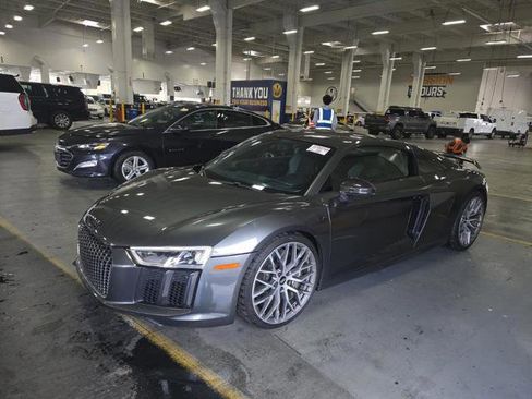 Used 2018 Audi R8 V10 plus image 3