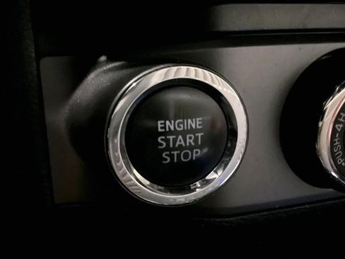 Used 2019 Toyota Tacoma TRD Sport AWD/4WD image 37