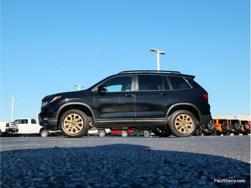 Used 2023 Honda Passport TrailSport image 16