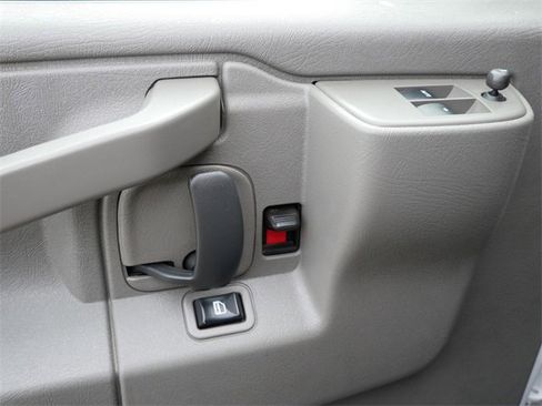 Used 2021 Chevrolet Express 2500 w/ Driver Convenience Package image 12