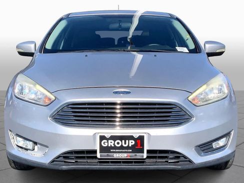 Used 2017 Ford Focus Titanium image 4