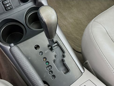 Used 2008 Toyota RAV4 Limited image 23