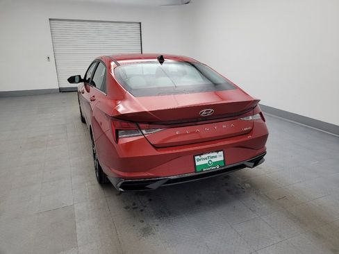 Used 2021 Hyundai Elantra Limited FWD image 6